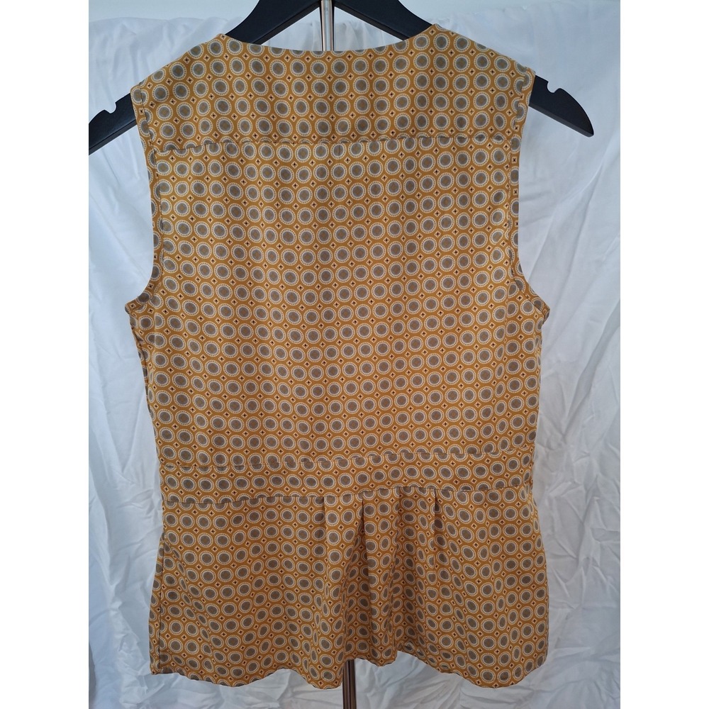 Womens Banana Republic Size 6 Petite Yellow Sleeveless Peplum Blouse. - Picture 2 of 6